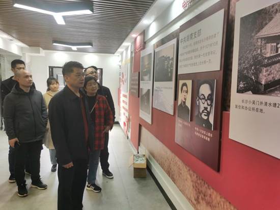 clip_image004.jpg 6E9546A8731DC25271CFFBB301318EDD